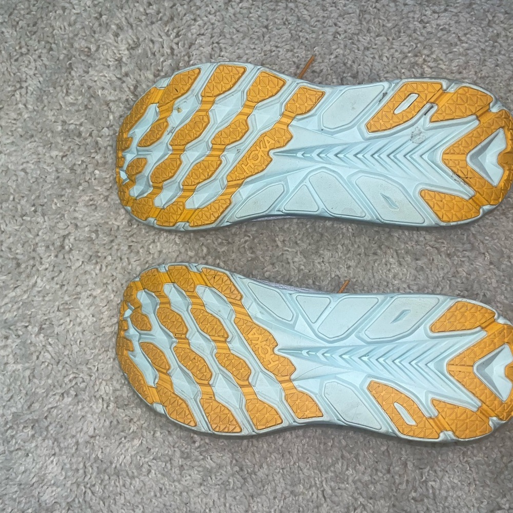 Hoka Clifton’s 8